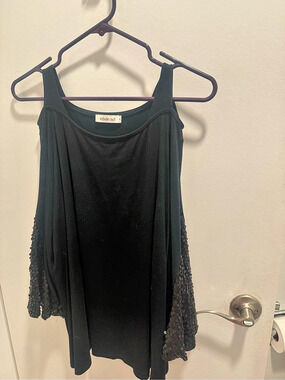 inside out Sequin Side Detail Tank in Black Size Medium Like New